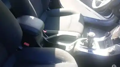 Автозапчастина б/у центральний подлокник для chevrolet cruze 5-puertas z20d1 посилання на oem iam 