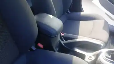 Автозапчастина б/у центральний подлокник для chevrolet cruze 5-puertas z20d1 посилання на oem iam   
