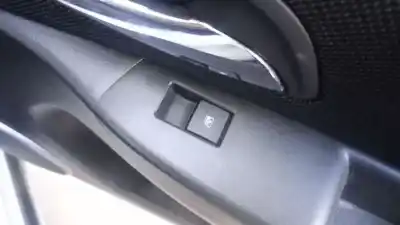 Pezzo di ricambio per auto di seconda mano comando alzacristalli posteriori destro per chevrolet cruze 5-puertas z20d1 riferimenti oem iam 
