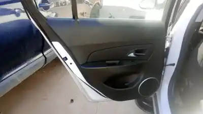 Pezzo di ricambio per auto di seconda mano rivestimento portiera posteriore sinistra per chevrolet cruze 5-puertas z20d1 riferimenti oem iam 