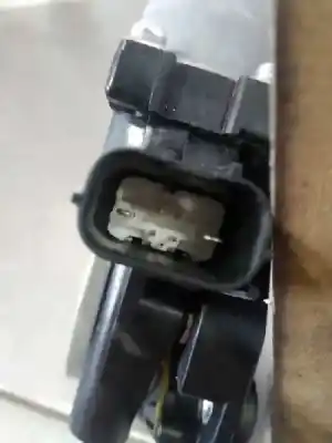 Peça sobressalente para automóvel em segunda mão elevador de vidros dianteiro direito por honda cr-v (re) r20a2 referências oem iam   