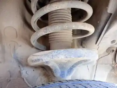 Second-hand car spare part front right shock absorber for hyundai trajet (fo) 2.0 crdi oem iam references 