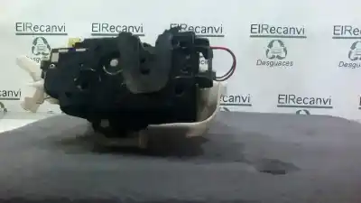 Tweedehands auto-onderdeel Linker Voordeur Slot voor VOLKSWAGEN POLO (9N3) 1.4 16V OEM IAM-referenties   