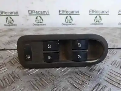 Pièce détachée automobile d'occasion Commande De Lève Vitre Avant Gauche pour RENAULT MEGANE II BERLINA 5P 1.5 dCi Diesel FAP Références OEM IAM 156018070  