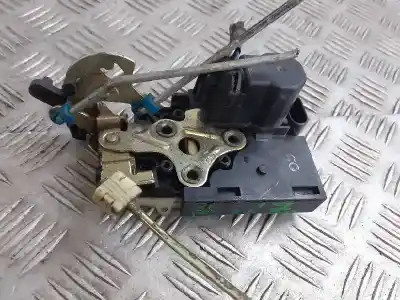 Автозапчасти б/у замок задней левой двери за DAEWOO KALOS (KLAS) 1.2 ссылки OEM IAM   