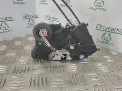 Автозапчастина б/у замок передній праві двері для TOYOTA YARIS (KSP9/SCP9/NLP9) * Посилання на OEM IAM   