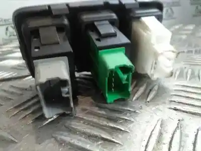 Second-hand car spare part Headlights Switch for SUZUKI SWIFT BERLINA (MZ) GL OEM IAM references 7331262J10  