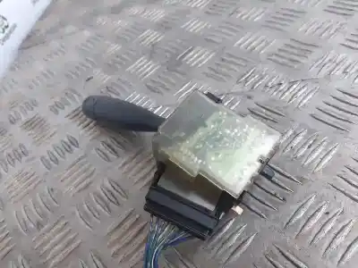 Peça sobressalente para automóvel em segunda mão comutador de limpa vidros por toyota yaris (ncp1/nlp1/scp1) 1.3 16v cat referências oem iam 173647  173647