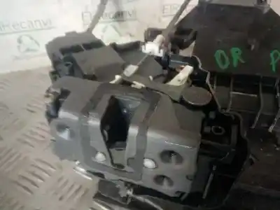 Peça sobressalente para automóvel em segunda mão fechadura da porta dianteira direita por ford focus berlina (cap) ghia referências oem iam 24000010013