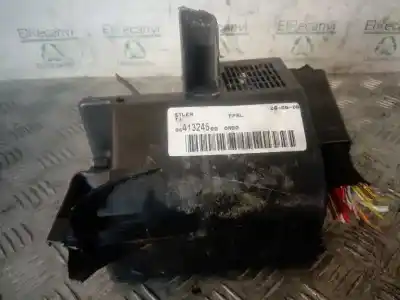 İkinci el araba yedek parçası röle/sigorta kutusu için peugeot 206 berlina xs oem iam referansları 9641324680  2267