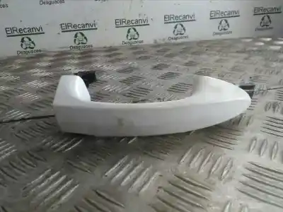 Gebrauchtes Autoersatzteil Hinterer Rechter äusserer Griff zum FORD FIESTA VI (CB1, CCN) 1.25 OEM-IAM-Referenzen AV11R22404  