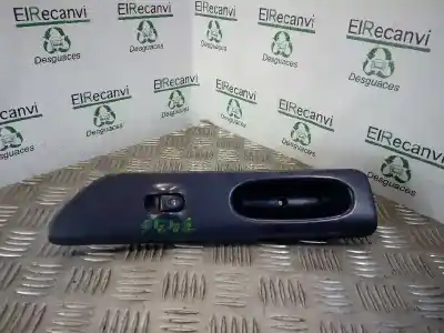 Recambio de automóvil de segunda mano de MANDO ELEVALUNAS DELANTERO DERECHO para RENAULT ESPACE / GRAND ESPACE (JE0)  referencias OEM IAM 7701708153  