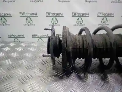 Автозапчастина б/у передній правий амортизатор для TOYOTA YARIS (NCP1/NLP1/SCP1) 1.4 D-4D Linea Luna Посилання на OEM IAM   