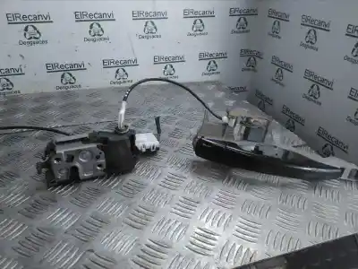 Peça sobressalente para automóvel em segunda mão fechadura da porta traseira direita por peugeot 308 confort referências oem iam   