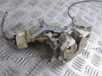 Автозапчасти б/у замок передней правой двери за TOYOTA YARIS (NCP1/NLP1/SCP1) 1.0 Linea Luna ссылки OEM IAM   