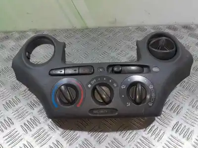 Pezzo di ricambio per auto di seconda mano Controllo Riscaldamento / Aria Condizionata per TOYOTA YARIS (NCP1/NLP1/SCP1) 1.0 Linea Luna Riferimenti OEM IAM 758277  