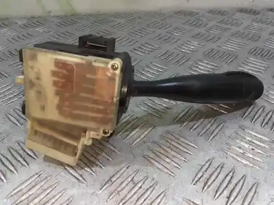 Автозапчастина б/у управління світлом для toyota yaris (ncp1/nlp1/scp1) 1.0 linea luna посилання на oem iam 173648  