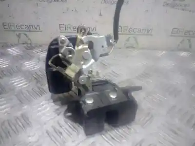 Second-hand car spare part trunk lock for toyota corolla (e12) 2.0 d-4d linea sol berlina oem iam references 1015283000  