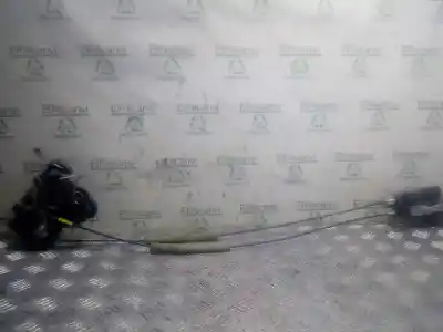 Peça sobressalente para automóvel em segunda mão Fechadura Da Porta Dianteira Esquerda por TOYOTA COROLLA (E12) 2.0 D-4D Linea Luna Berlina Referências OEM IAM PBTABSGF15  