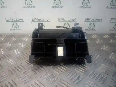 Автозапчастина б/у попільничка для audi a3 (8p) 2.0 tdi ambiente (dpf) посилання на oem iam 8p0857951   Автозапчастина б/у попільничка для audi a3 (8p) 2.0 tdi ambiente (dpf) посилання на oem iam 8p0857951