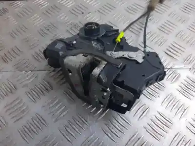 Second-hand car spare part left front door lock for toyota corolla (_e12_) 1.4 d (nde120_) oem iam references   