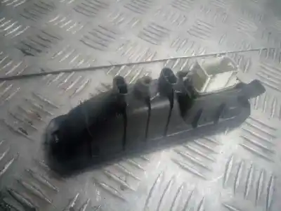 Автозапчастина б/у передній правий віконний вимикач для RENAULT SCÉNIC II (JM0/1_) 1.4 (JM0B JM0H JM1A) Посилання на OEM IAM 156013870  21980