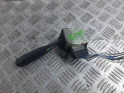 Pièce détachée automobile d'occasion commande d'essuie glace pour toyota yaris (ncp1/nlp1/scp1) 1.0 linea terra références oem iam 173647  