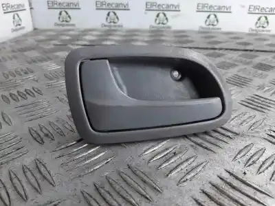 Tweedehands auto-onderdeel binnenhandgreep links voor voor kia picanto 1.1 crdi ex oem iam-referenties 8261007000