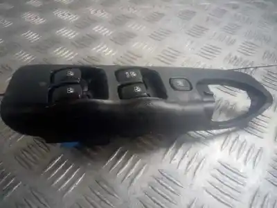 Peça sobressalente para automóvel em segunda mão Botão / Interruptor Elevador Vidro Dianteiro Esquerdo por CHEVROLET TACUMA SE Referências OEM IAM 96190771 96206611 96190775