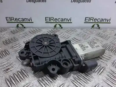 Pièce détachée automobile d'occasion MOTEUR LÈVE VITRE AVANT DROIT pour LANCIA MUSA (184)  Références OEM IAM 50045603 3F2663D 2 PINS