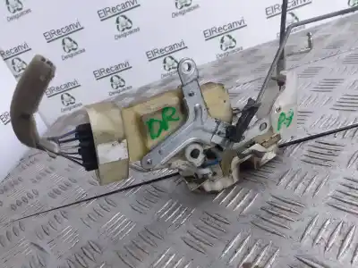 Автозапчастина б/у замок передній праві двері для toyota yaris (ncp1/nlp1/scp1) 1.0 linea luna посилання на oem iam   