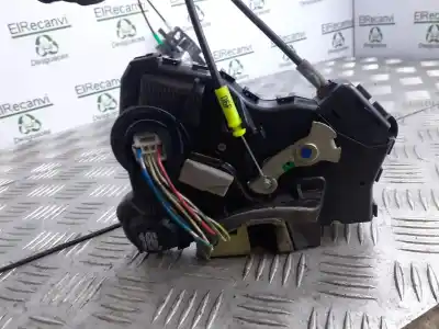 Peça sobressalente para automóvel em segunda mão fechadura da porta dianteira esquerda por toyota corolla (e12) 1.6 16v referências oem iam 