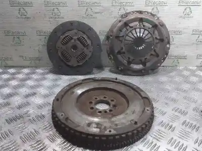 Pièce détachée automobile d'occasion kit d'embrayage pour peugeot 206 berlina play station 2 références oem iam 9430311621  67400