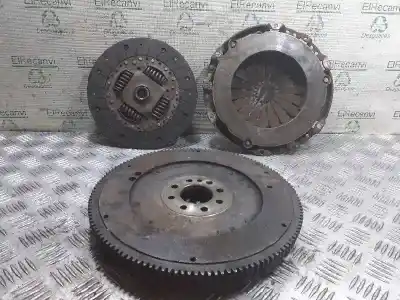 Pièce détachée automobile d'occasion kit d'embrayage pour peugeot 206 berlina play station 2 références oem iam 9430311621  67400
