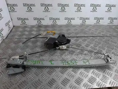 Recambio de automóvil de segunda mano de ELEVALUNAS DELANTERO IZQUIERDO para MITSUBISHI GALANT BERLINA (EA0)  referencias OEM IAM MR280665  