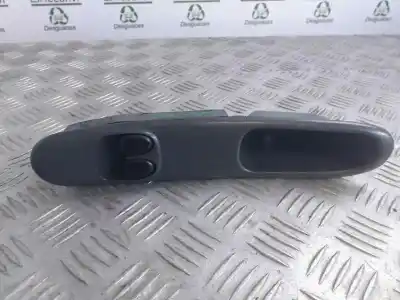 Pezzo di ricambio per auto di seconda mano interruttore alzacristalli anteriore sinistro per daewoo lanos cool riferimenti oem iam 