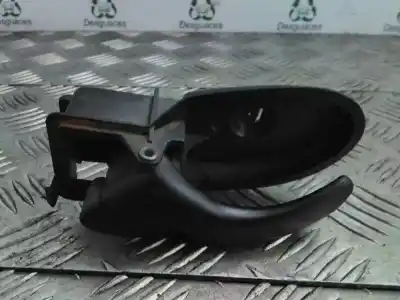 Peça sobressalente para automóvel em segunda mão PUXADOR INTERIOR DIANTEIRO ESQUERDO por FORD TRANSIT MOD. 2000 COMBI  Referências OEM IAM YC15V22601A  