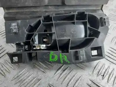 Pezzo di ricambio per auto di seconda mano maniglia interna anteriore destra per citroen c4 picasso exclusive riferimenti oem iam 96555516  