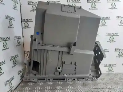 Автозапчастина б/у бардачок для renault clio iii pack authentique посилання на oem iam 8200407712  