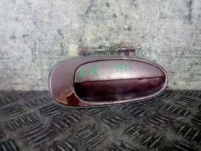 Peça sobressalente para automóvel em segunda mão puxador exterior traseiro direito por kia carens 1.8 monovolumen referências oem iam ok2a172410