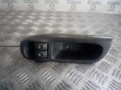 Peça sobressalente para automóvel em segunda mão BOTÃO / INTERRUPTOR ELEVADOR VIDRO DIANTEIRO ESQUERDO por RENAULT SCENIC (JA..)  Referências OEM IAM 7700431172  