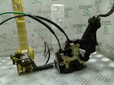 Second-hand car spare part left front door lock for kia magentis active oem iam references   