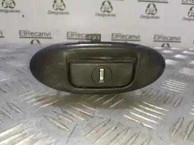 Автозапчасти б/у внешняя ручка ворот за renault megane i scenic (ja0) 1.6 16v kaleido 107 cv / 79 kw ссылки oem iam 