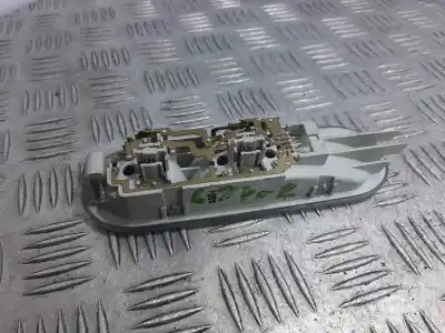Second-hand car spare part interior light for renault clio iii 20 aniversario oem iam references 8200073231  