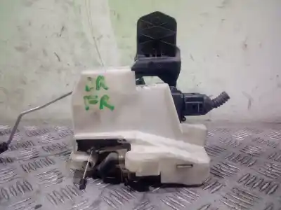 Автозапчастина б/у замок передній праві двері для VOLKSWAGEN PASSAT B5.5 VARIANT (3B6) 1.9 TDI Посилання на OEM IAM   