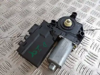 Second-hand car spare part left front window motor for peugeot 307 break / sw (s1) sw pack oem iam references 9637130580 0130821767  Second-hand car spare part left front window motor for peugeot 307 break / sw (s1) sw pack oem iam references 9637130580 0130821767