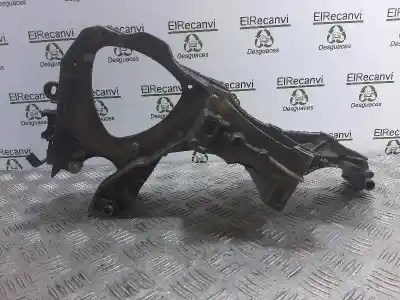 Pièce détachée automobile d'occasion Support D'alternateur pour RENAULT ESPACE IV (JK0) 2.2 dCi Turbodiesel 150 CV / 110 KW Références OEM IAM 8200154164  