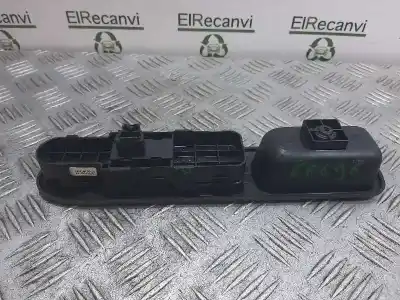 Second-hand car spare part right front power window switch for peugeot 307 break / sw (s1) break xs oem iam references 96351625xt  
