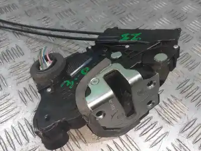 Second-hand car spare part left front door lock for toyota yaris active oem iam references 