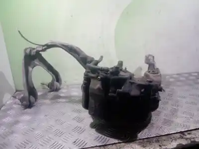 Pezzo di ricambio per auto di seconda mano attacco anteriore destro per mg rover serie 600 (rh) 620 si riferimenti oem iam   